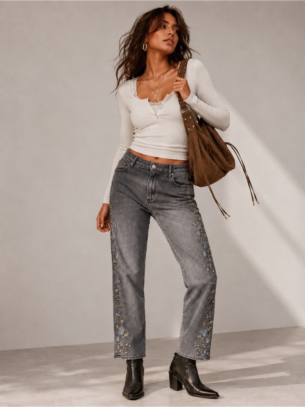 Driftwood Royce High Waist Floral
Embroidered Grey Wash Jeans Size 31 x 27